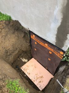 Avant et après travaux pour réparation d’une fissure avec renfort en acier et terrassement à Terrebonne et ses environs - Alain Fissure à mascouche