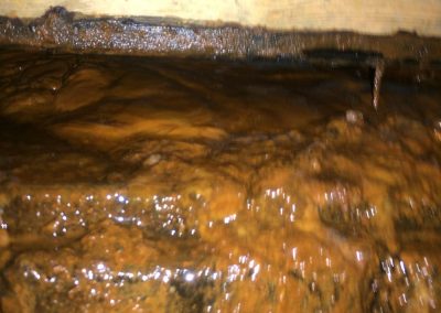 Contamination par l’ocre ferreux sous la dalle de béton intérieur à Terrebonne et ses environs - Alain Fissure à mascouche