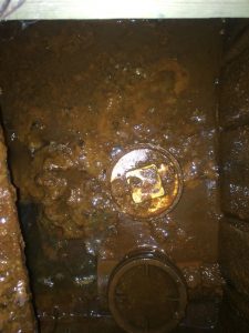 Contamination par l’ocre ferreux sous la dalle de béton intérieurs à Terrebonne et ses environs - Alain Fissure à mascouche
