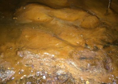 Contaminations par l’ocre ferreux sous la dalle de béton intérieur à Terrebonne et ses environs - Alain Fissure à mascouche