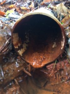 Entretien d’un système de drainage nettoyage sous pression avec beaucoup d’ocre ferreux à Terrebonne et ses environs - Alain Fissure à mascouche