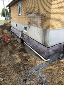 Photo imperméabilisation de fondation en bloc de béton avec membrane Delta drain à Terrebonne et ses environs - Alain Fissure à mascouche