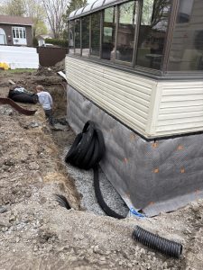 Drainage, imperméabilisation et allégement des remblais pour éviter un affaissement