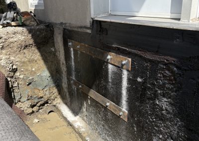 L’eau entre par le dessous de la porte, pas de problème, on a la solution (3)