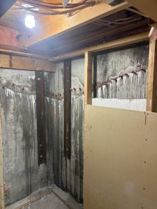 Quand c’est des urgences, c’est des urgences, on est là pour vous aider injection de fissures intérieure (1)